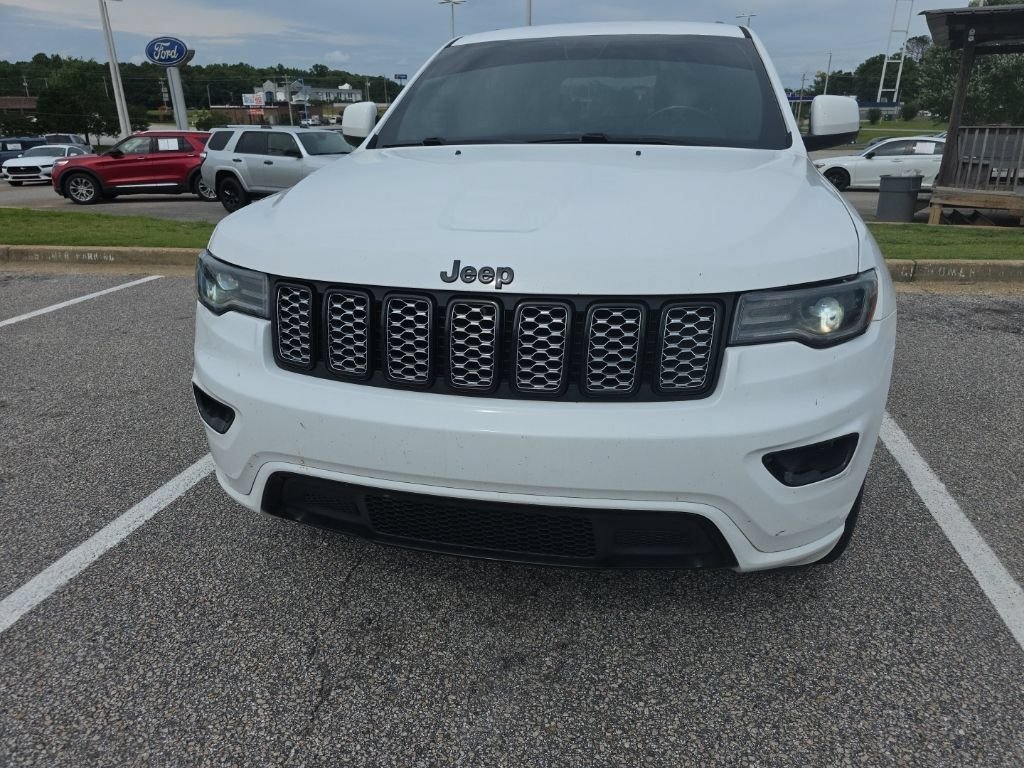 Used 2021 White Jeep Laredo X image 8