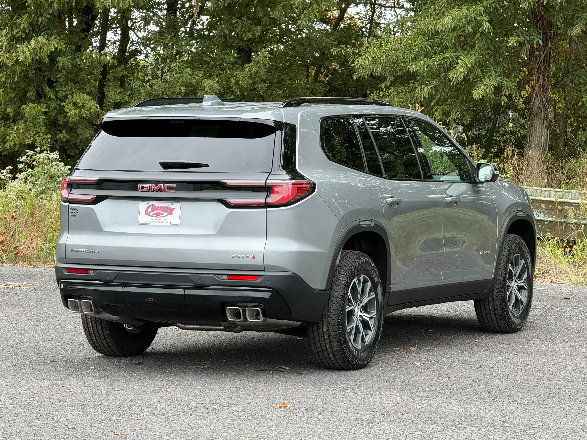 New 2027 Sterling Metallic GMC AT4 image 10