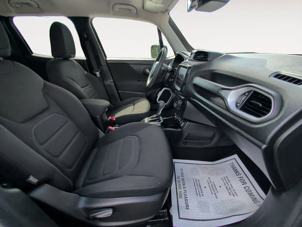 Used 2018 Gray Jeep Latitude image 15