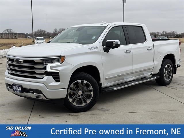 Used 2025 Iridescent Pearl Tricoat Chevrolet High Country image 1