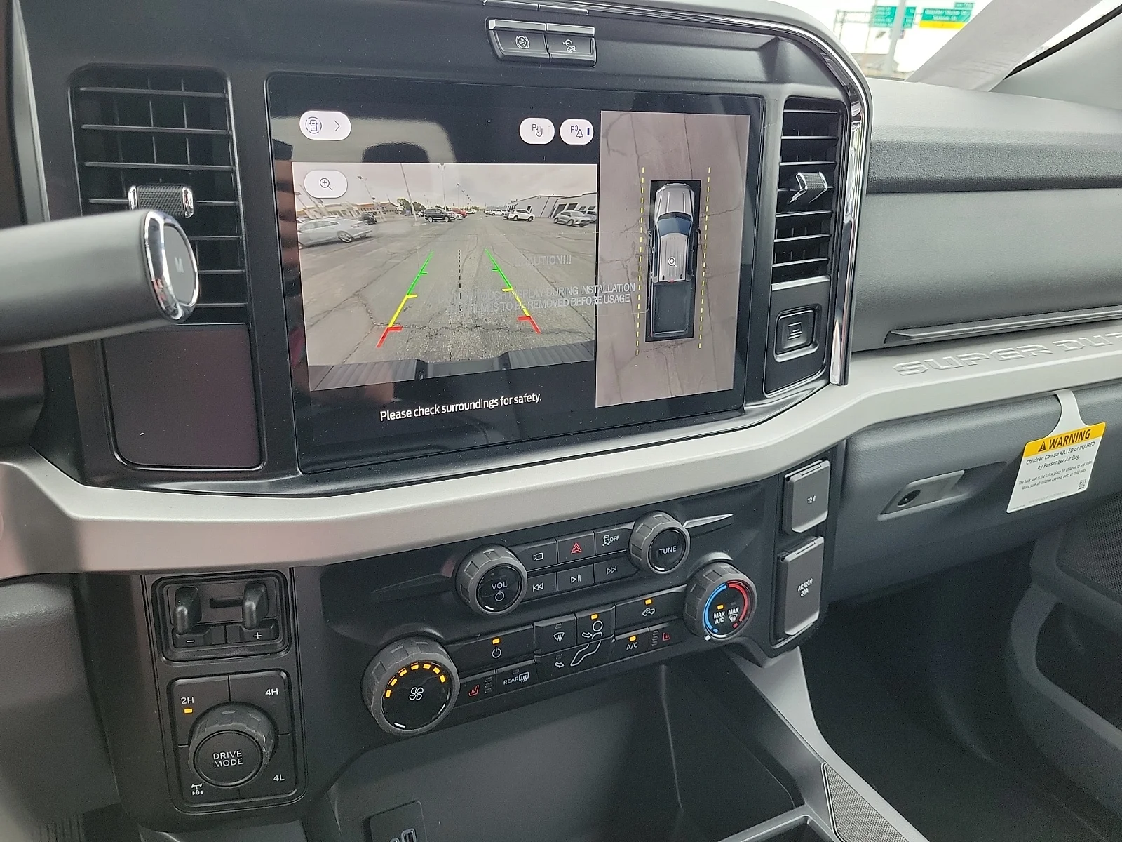 New 2026 Oxford White Ford F-250&reg; XLT image 14