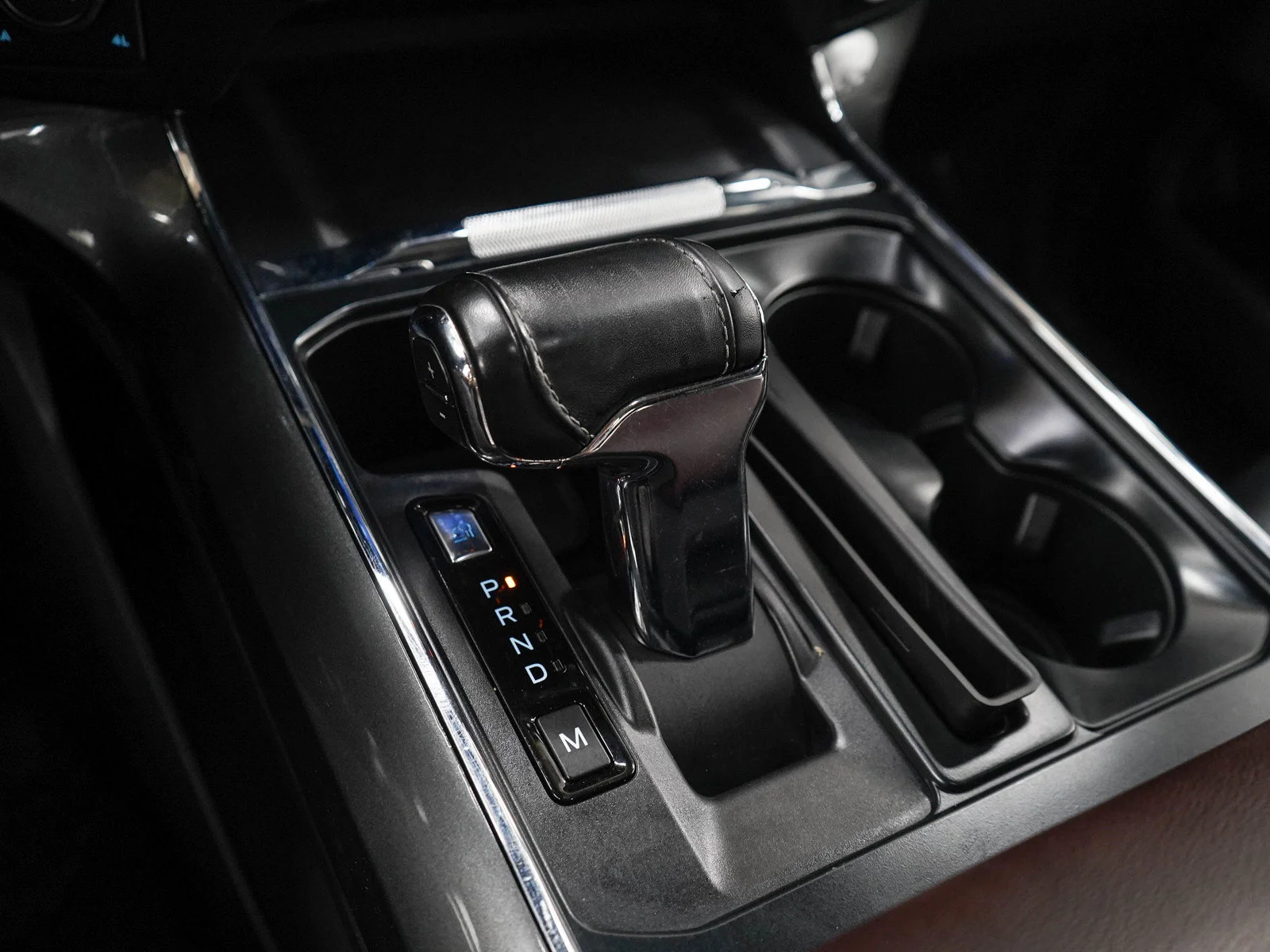 Used 2023  Ford Lariat image 22
