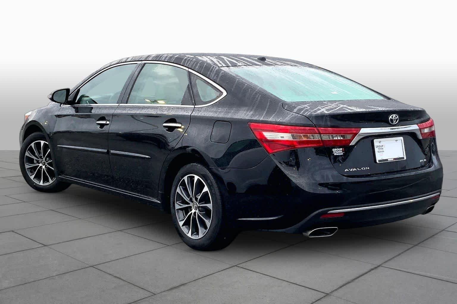 Used 2016 Midnight Black Metallic Toyota XLE image 12