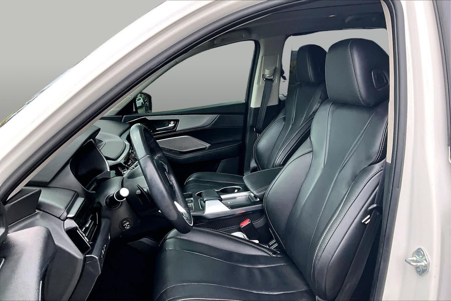 Used 2024 Platinum White Pearl Acura w/Technology Package image 8