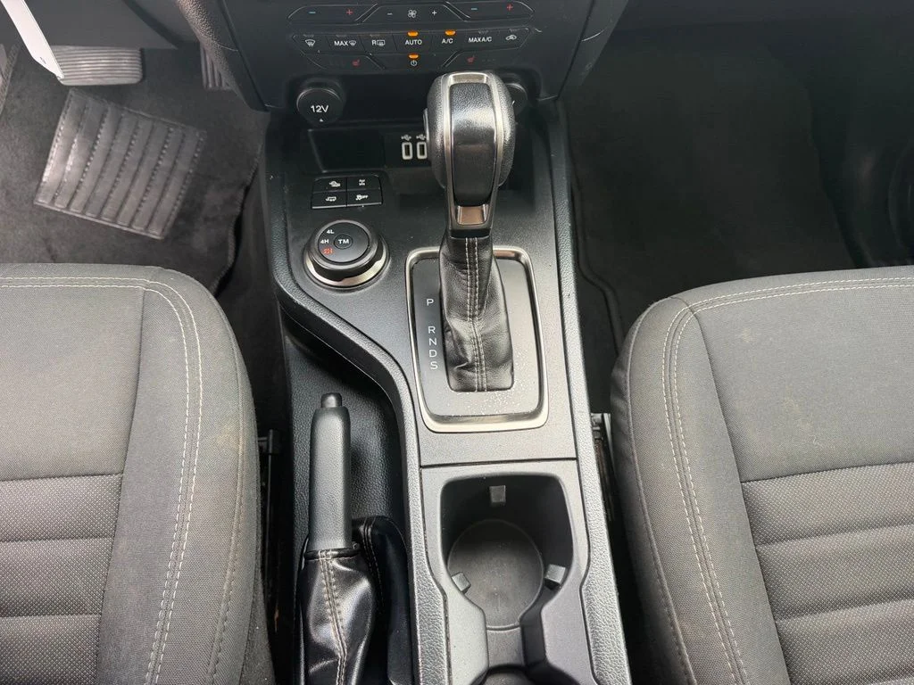 Used 2022 White Ford XLT image 25
