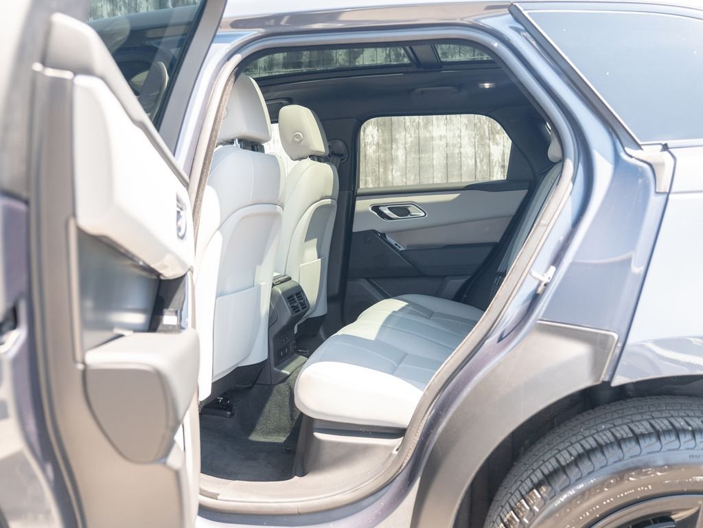 Used 2026 Blue Land Rover S image 34