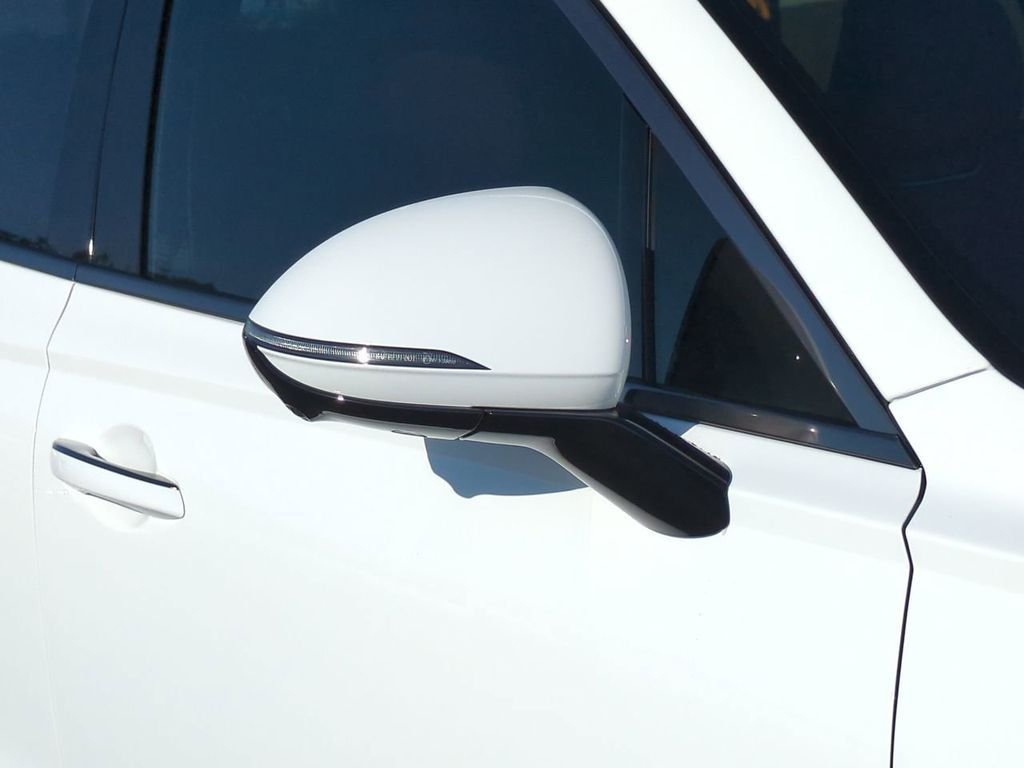 2026 GENESIS GV70 Sport Advanced - Photo 32
