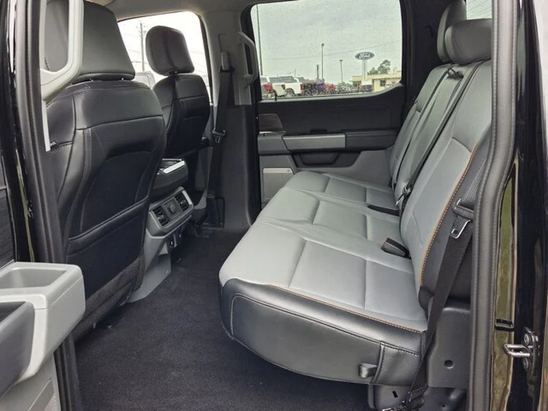 Used 2025 Agate Black Metallic Ford LARIAT image 7