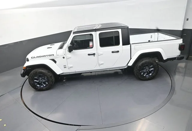 New 2026 Bright White Clear-Coat Exterior Paint Jeep 85th Anniversary Edition image 14