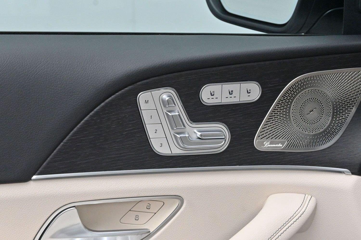 Used 2025 Polar White Mercedes-Benz GLS 450 image 13