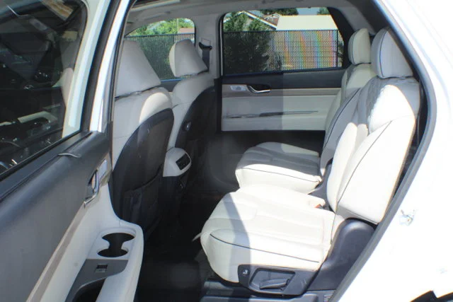 Used 2021 Hyper White Hyundai Limited image 15