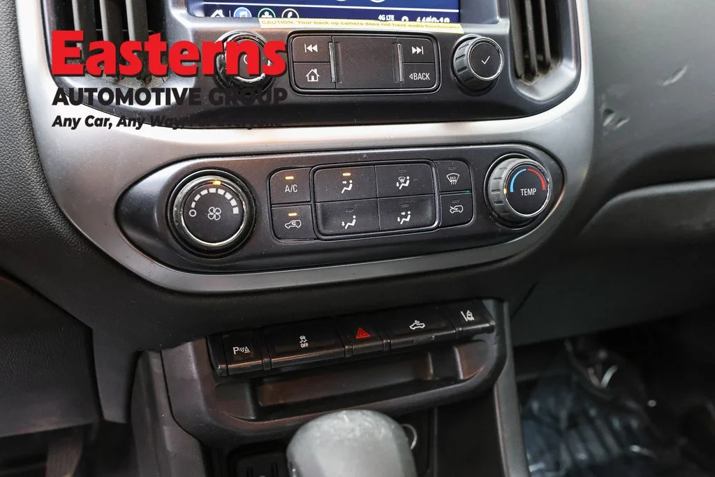 Used 2022 White Chevrolet LT image 19