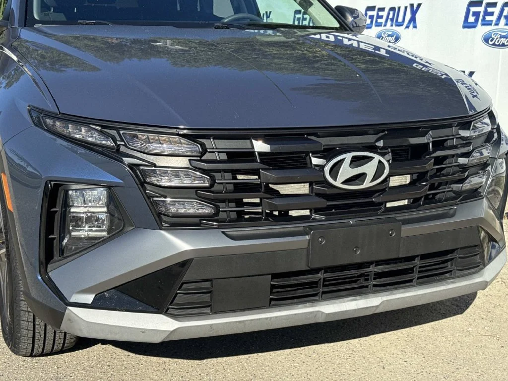 Used 2025 Blue Hyundai SEL image 4