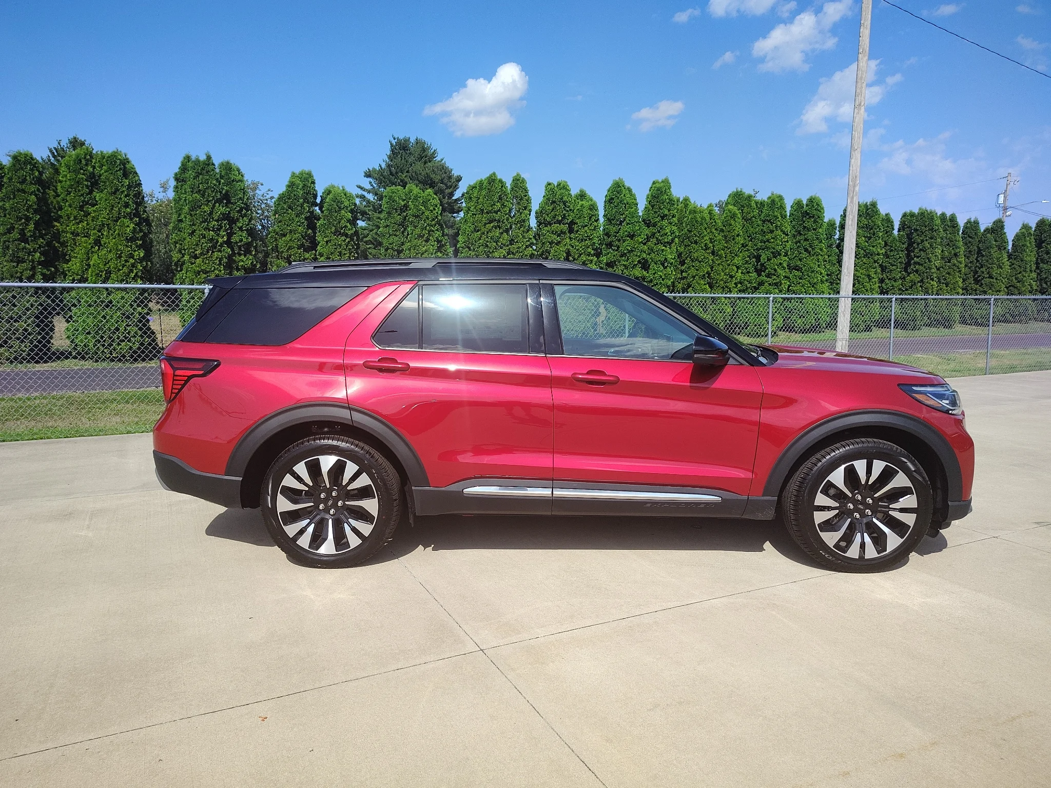 New 2026 Rapid Red Metallic Tinted Clearcoat Ford Platinum™ image 3