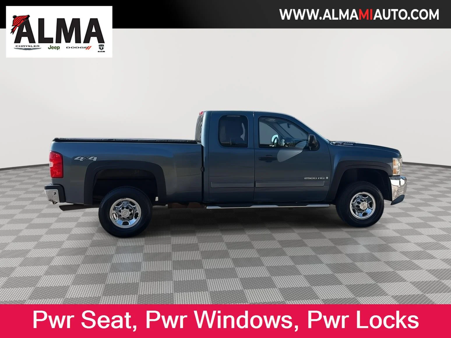 Used 2009 Blue Granite Metallic Chevrolet LT image 4