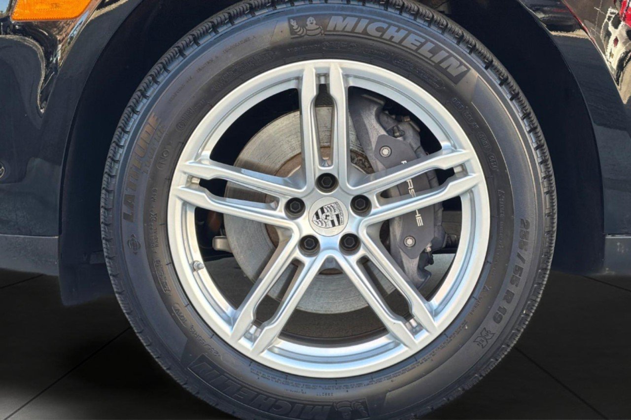 Used 2025 Black Porsche  image 25