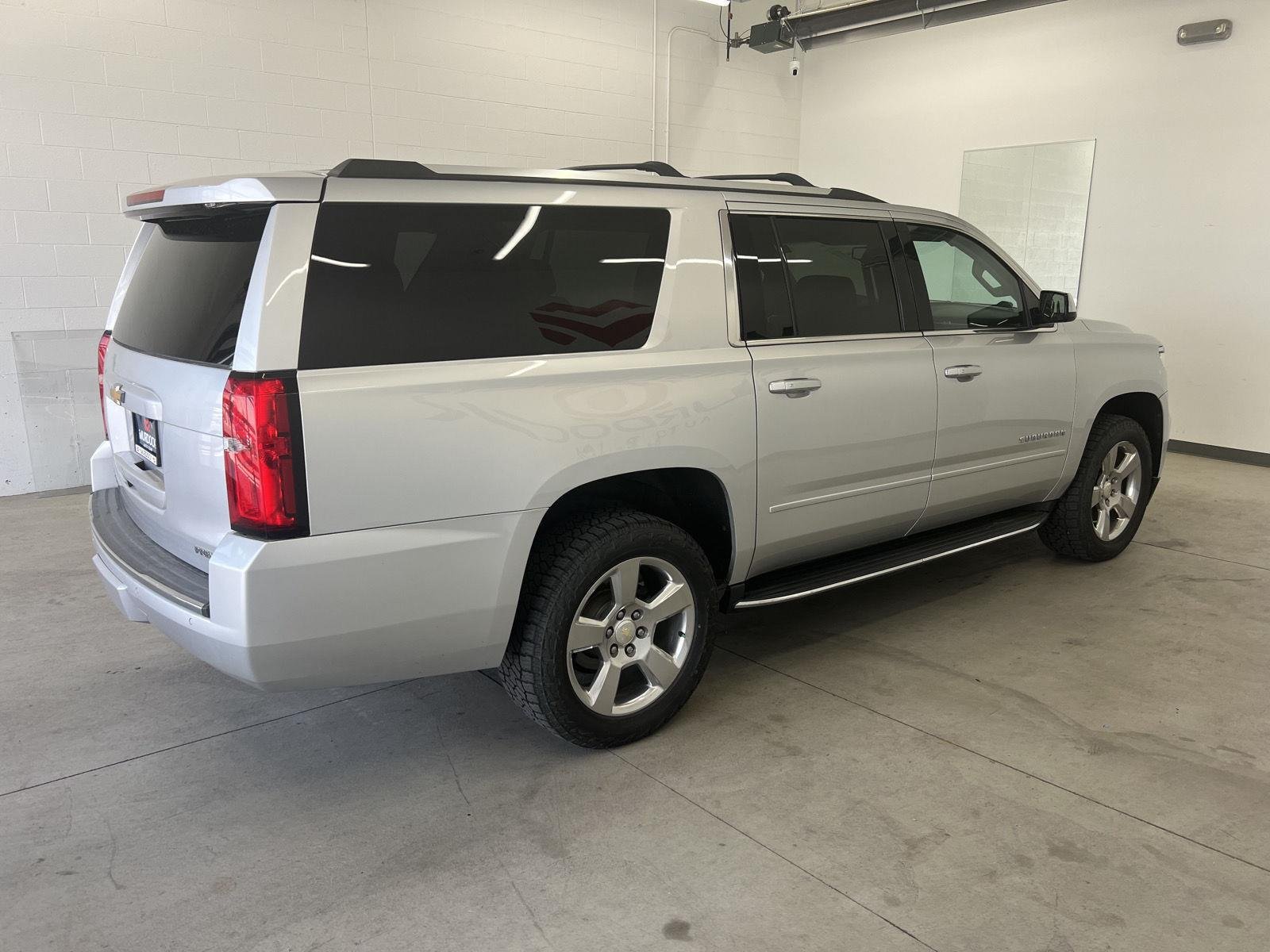 Used 2020 Silver Ice Metallic Chevrolet Premier image 4