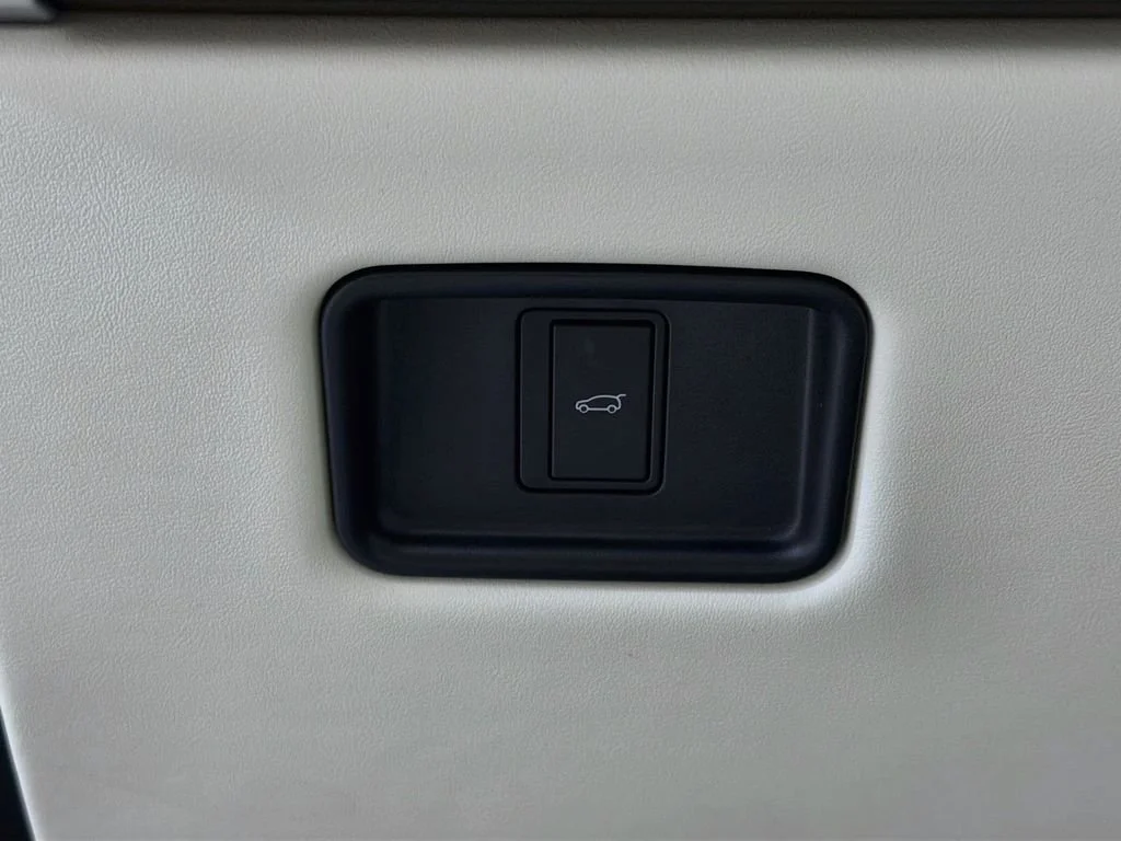 2026 Land Rover Range Rover SE - Photo 10