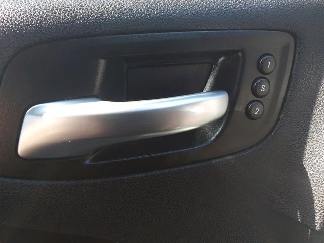Used 2016 Pitch Black Clearcoat Dodge SXT image 28