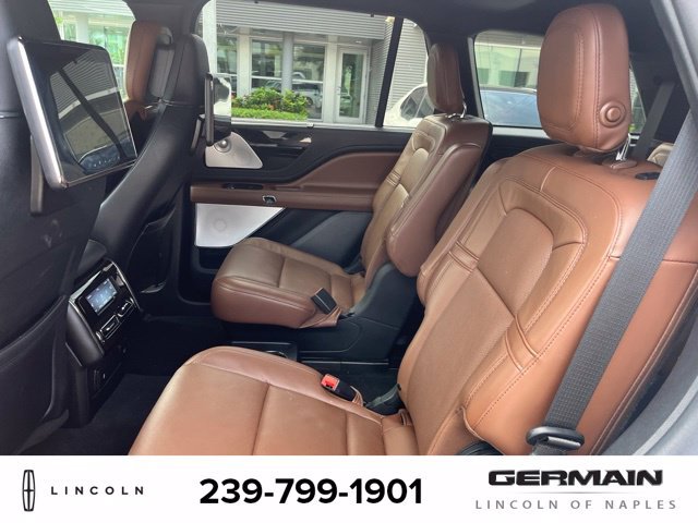 Used 2021 White Lincoln Grand Touring image 13