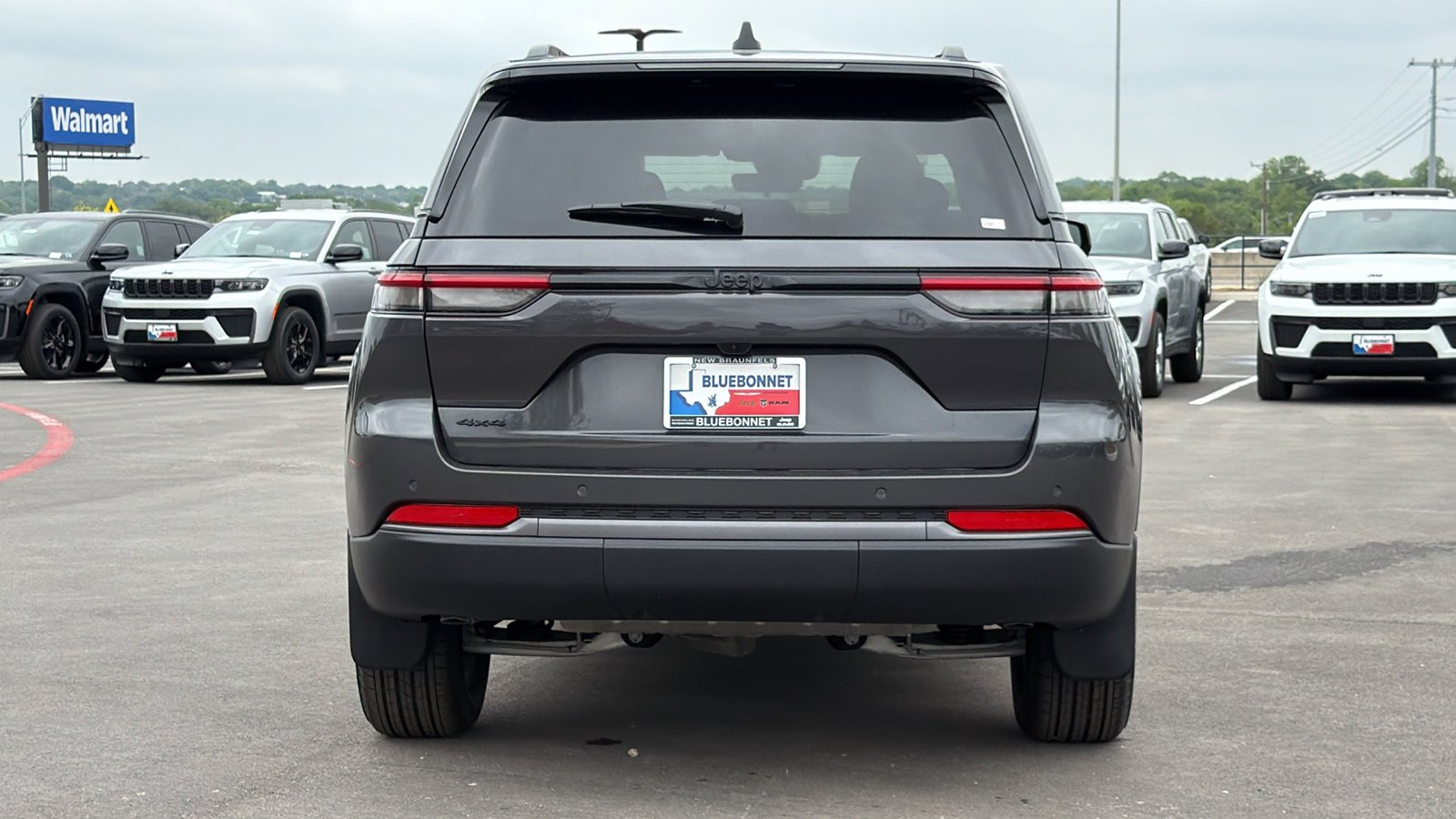 New 2026 Baltic Gray Metallic Clear-Coat Exterior Paint Jeep Laredo Altitude image 6