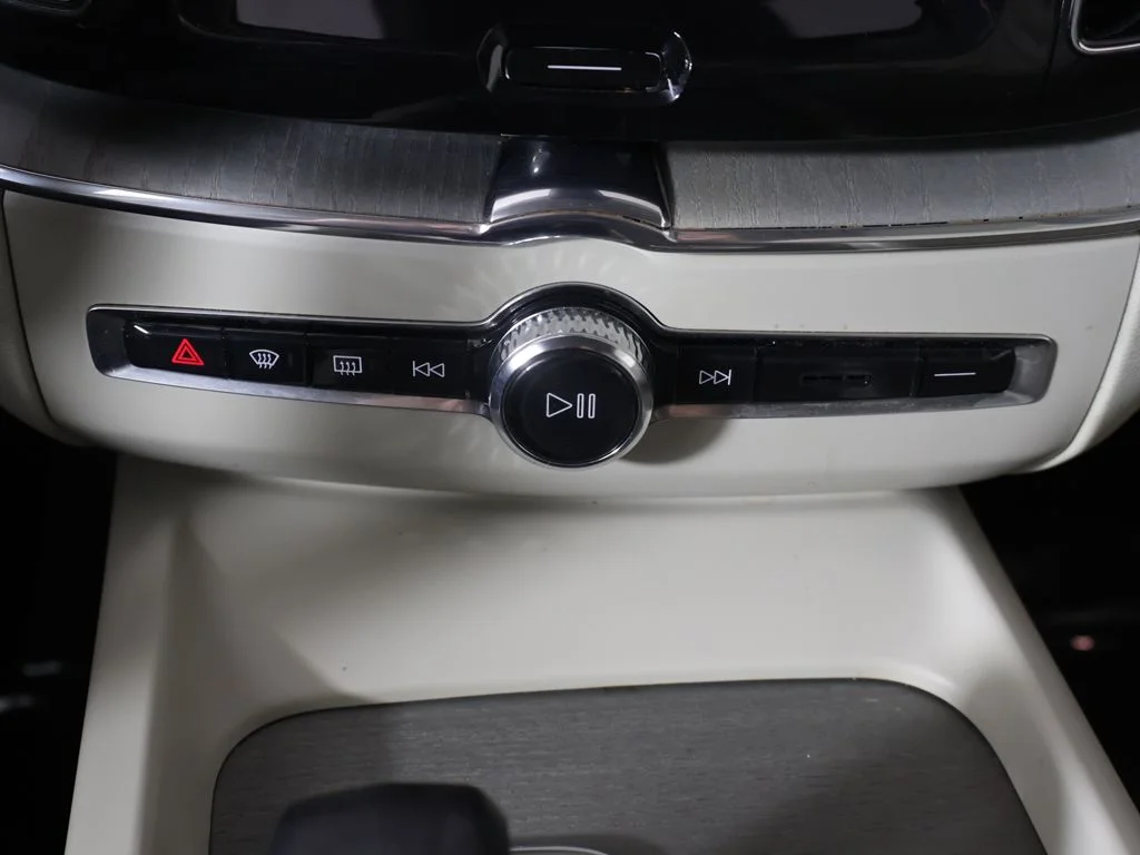 Used 2023 White Volvo B5 Plus Bright Theme image 49