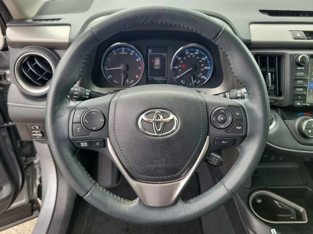 2017 Toyota RAV4 Limited - Photo 26