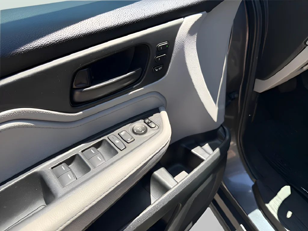 Used 2018  Honda EX-L image 16