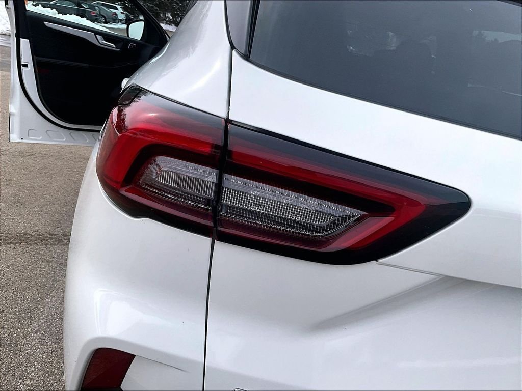 Used 2023 White Ford Platinum image 27