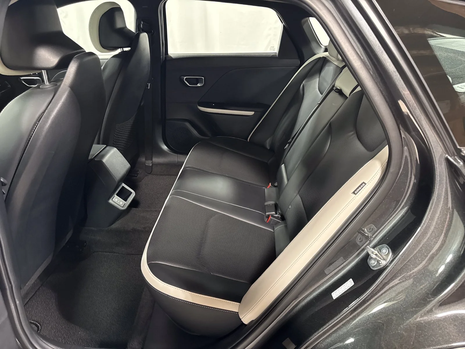 Used 2025 Gray Kia GT-Line image 5