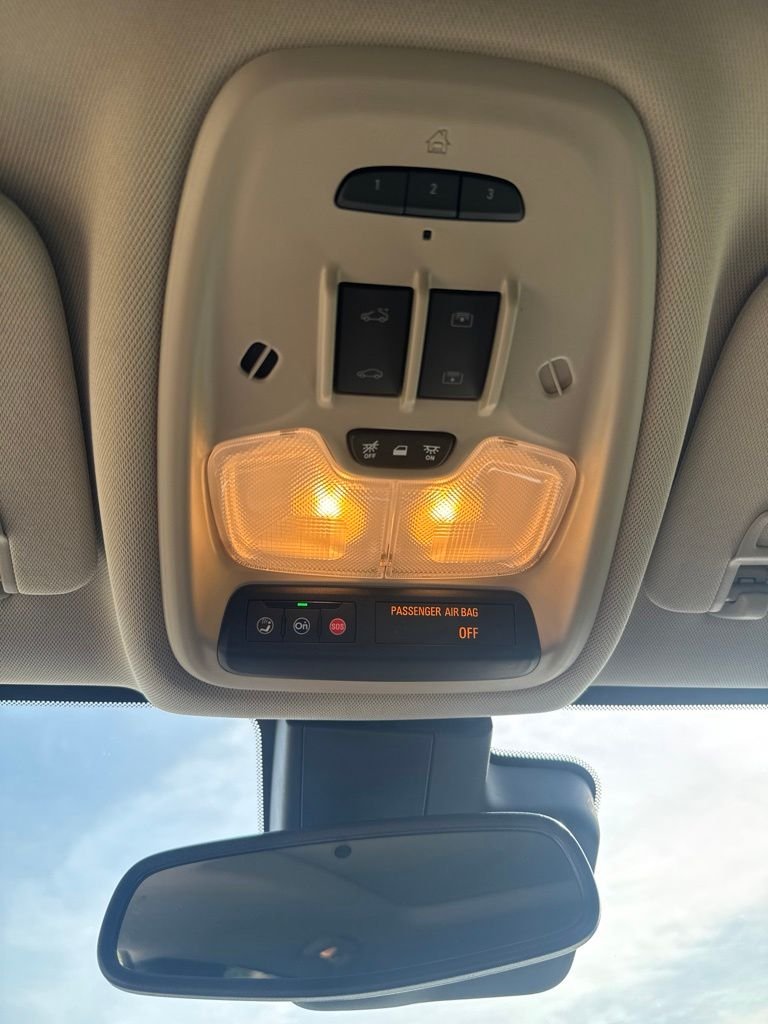 Used 2023 White Frost Buick Essence image 19