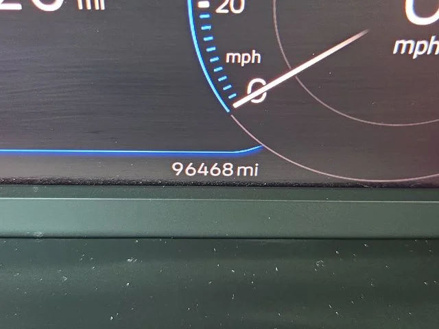 Used 2019 Blue Volkswagen SEL image 6