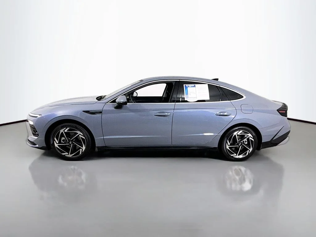 Used 2026 Blue Hyundai SEL Sport image 9