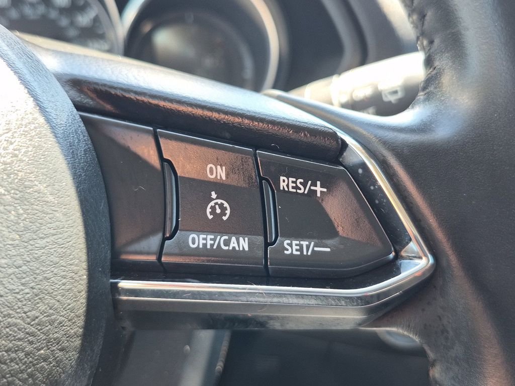 Used 2018 Sonic Silver Metallic Mazda Sport image 21
