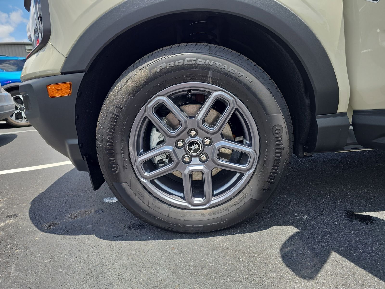 New 2025 Desert Sand Ford Big Bend image 27
