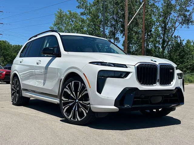 2024 BMW X7 M60i's photo