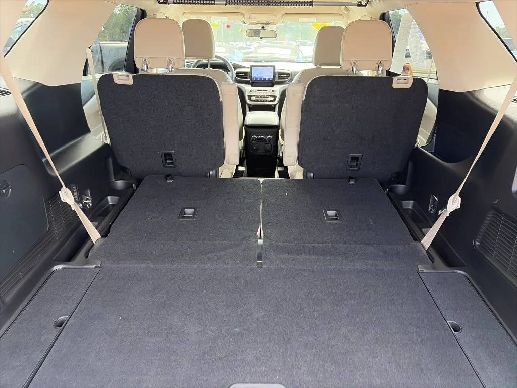 Used 2021 White Ford XLT image 31