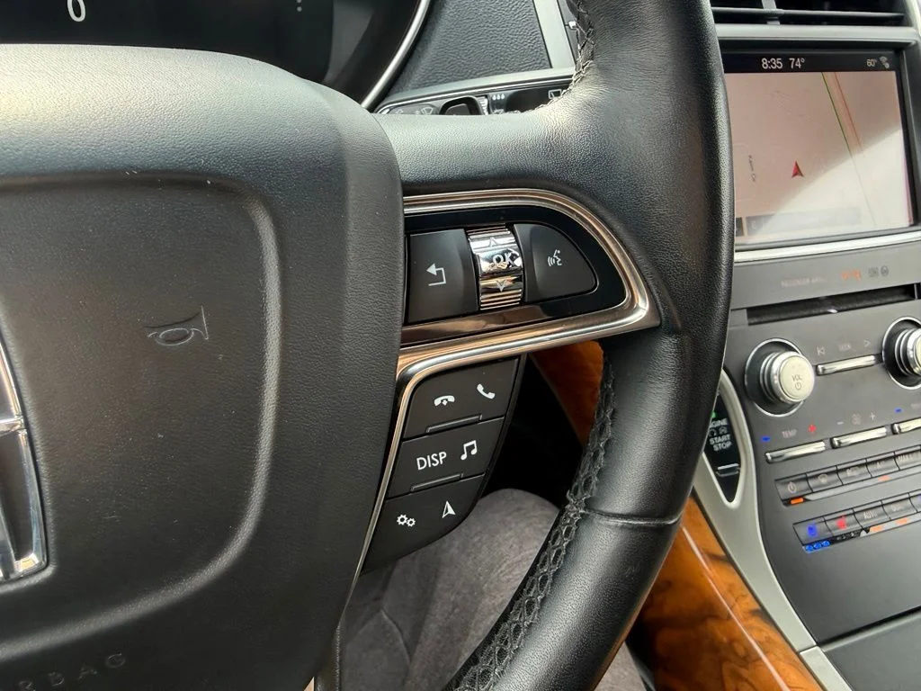 Used 2019 Black Lincoln Reserve image 22