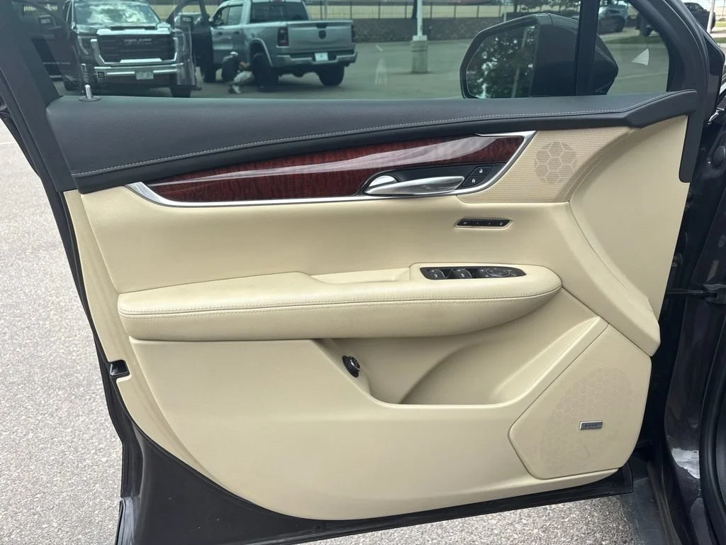 Used 2019 DARK GRANITE METALLIC Cadillac Premium Luxury AWD image 9