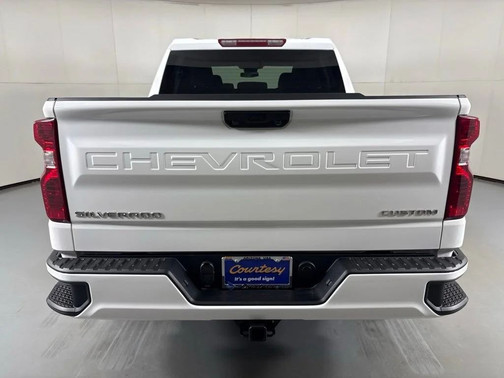 New 2026 Summit White Chevrolet Custom image 8