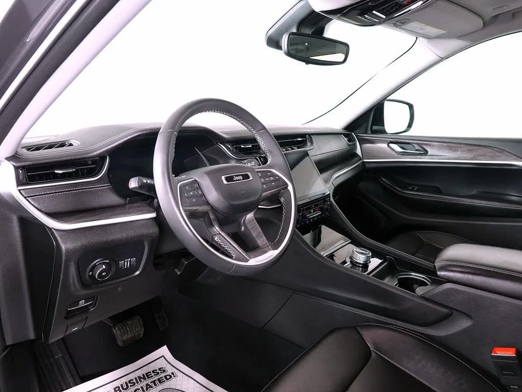Certified Used 2024 Gray Jeep Limited image 10