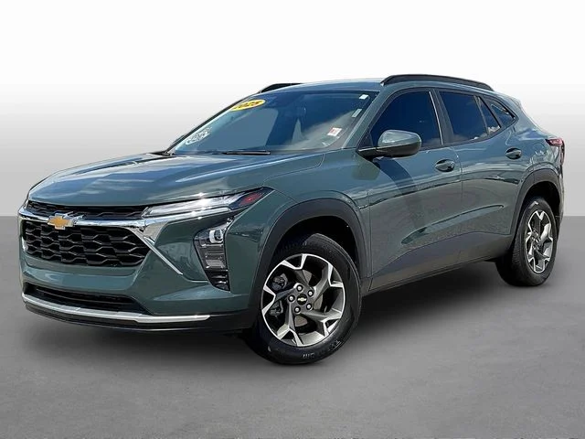 Used 2025 Gray Chevrolet LT image 3
