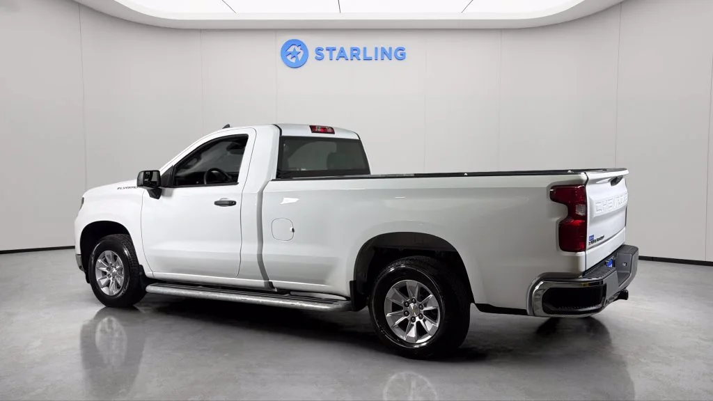 Used 2025 Summit White Chevrolet WT image 4