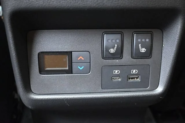 Used 2023 Pearl White Trico Nissan Platinum image 24