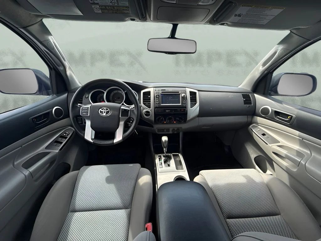 Used 2013 White Toyota Base image 7