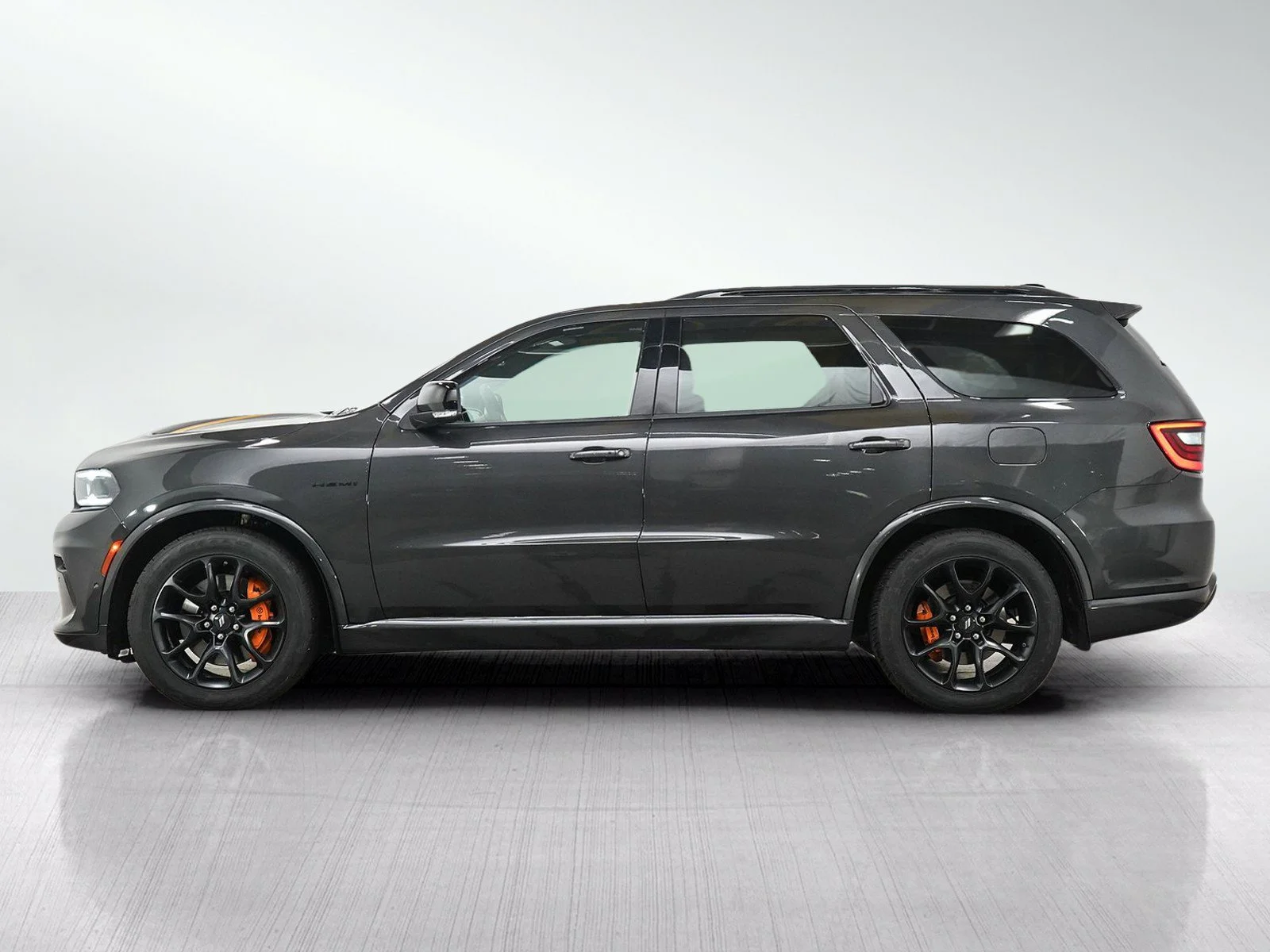 Used 2023 Vapor Gray Dodge R/T image 2