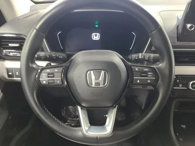 Used 2023 Platinum White Pearl Honda EX-L 8 Passenger image 25
