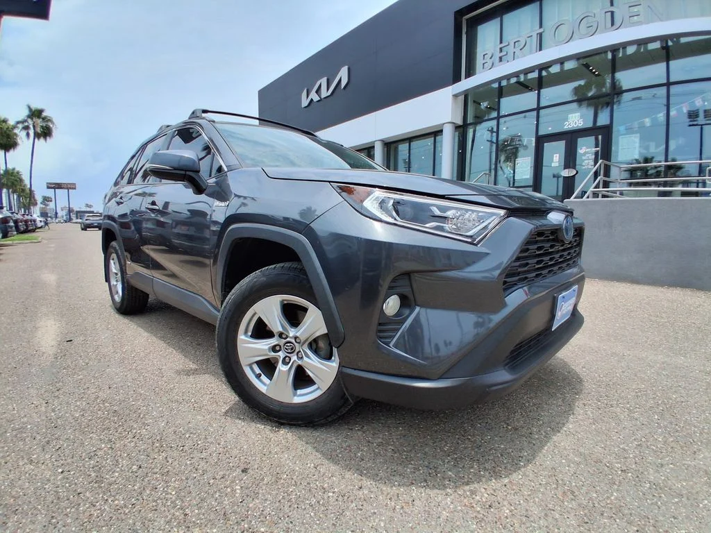 Used 2021 Gray Toyota XLE image 1