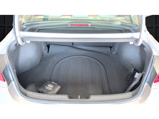 Certified Used 2025 Fluid Metal Hyundai Limited image 27