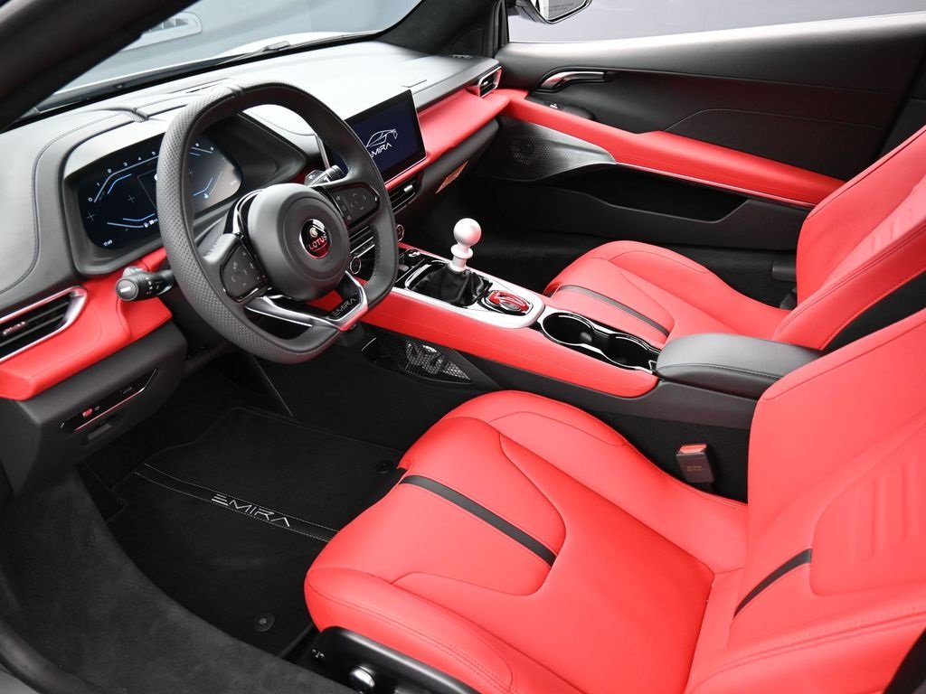 2025 Lotus Emira Base photo 3